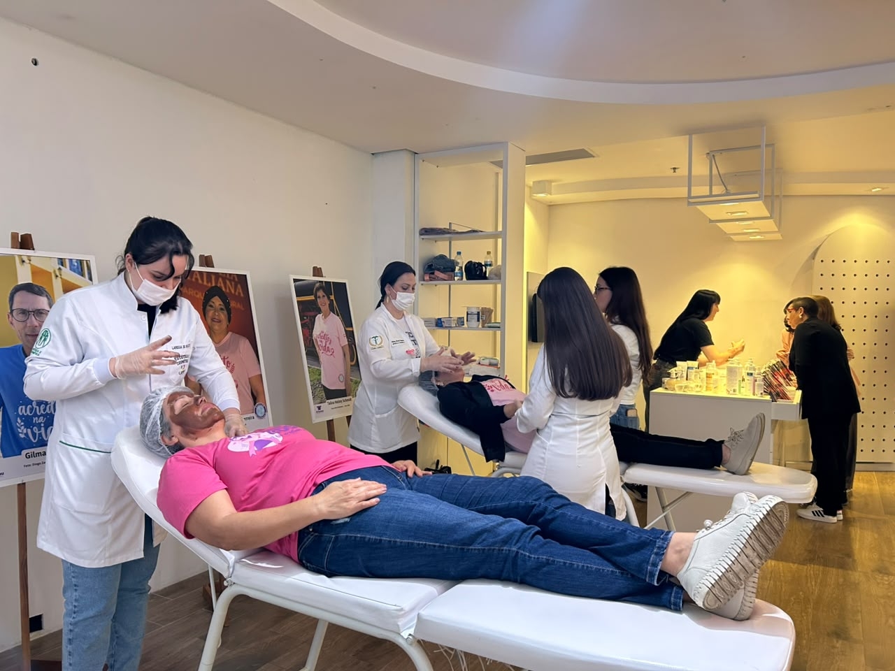 Bella Città Shopping promove programação do Outubro Rosa em parceria com instituições e veículos de comunicação