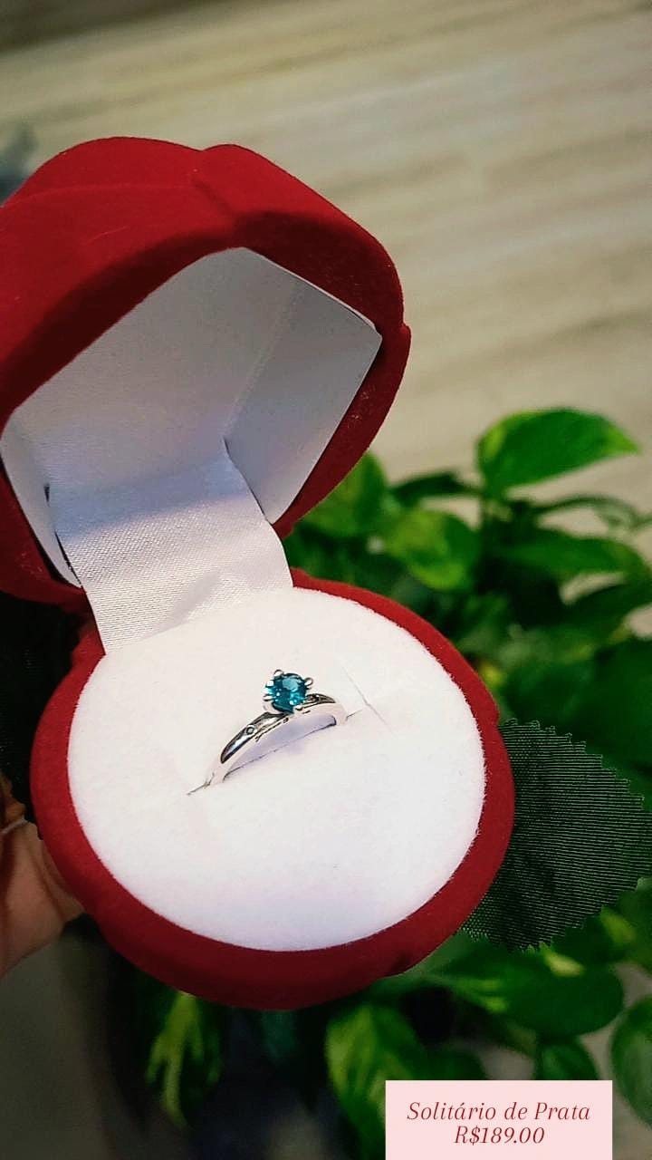 Anel de Prata 925 com zircônia.