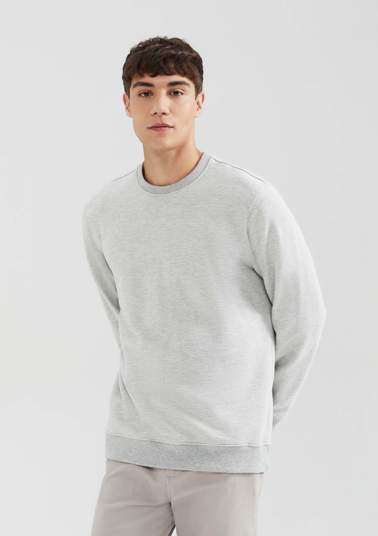 blusão básico masculino comfort em moletom peluciado
